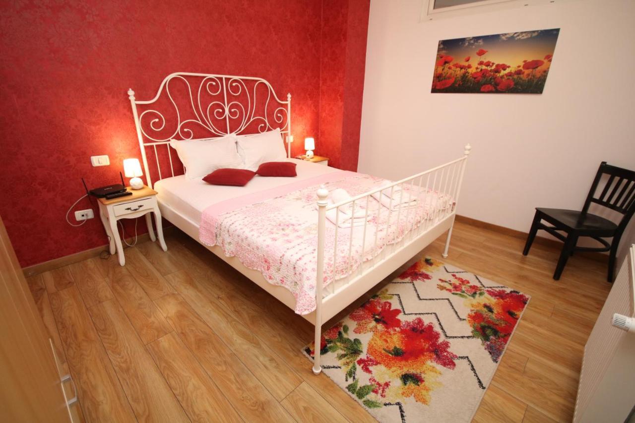 Flowers Apartments Τιμισοάρα Εξωτερικό φωτογραφία