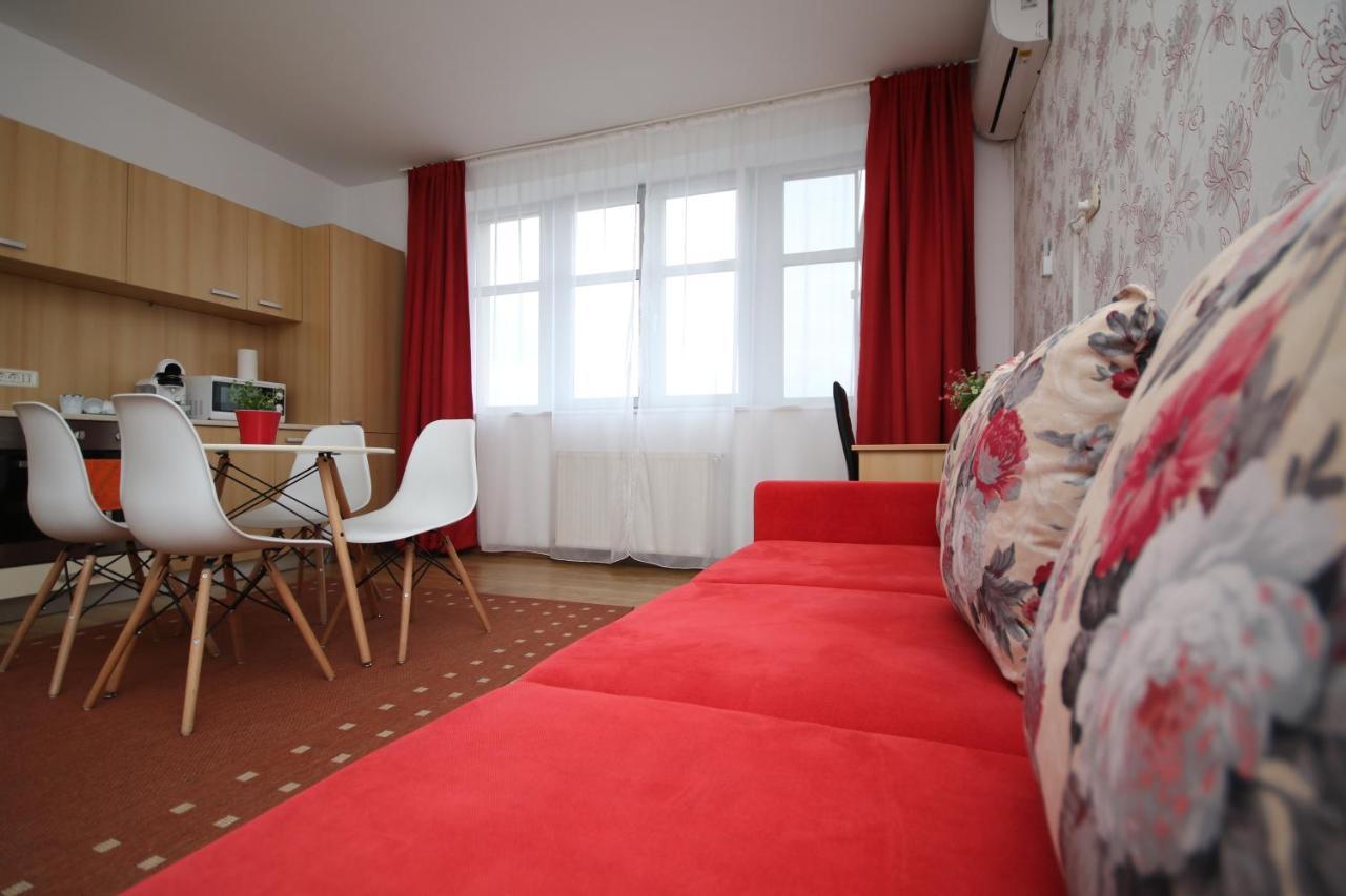 Flowers Apartments Τιμισοάρα Εξωτερικό φωτογραφία